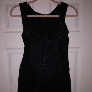 Waist trainer to suck in tummy and thigh fat